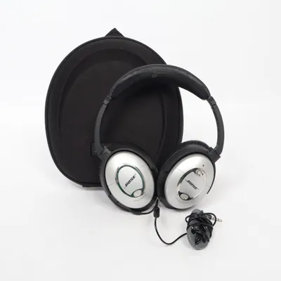 Hörlurar (QuietComfort 15) från Bose