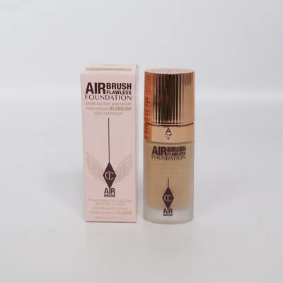 Foundation (Airbrush Flawless) von Charlotte Tilbury