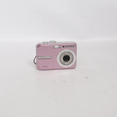 Digital compact camera from Samsung