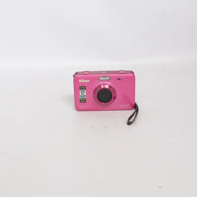 Digital kompaktkamera (Coolpix S30) från Nikon