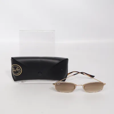 Solglasögon (RB 3832) från Ray-Ban