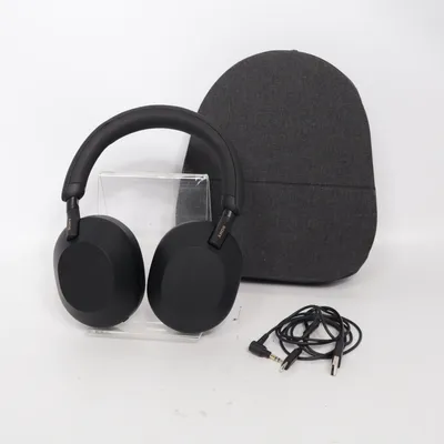 Hovedtelefoner (Wh-1000xm5) fra Sony