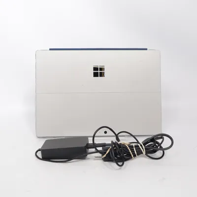 Tablet (Blå, Sølv) fra Microsoft