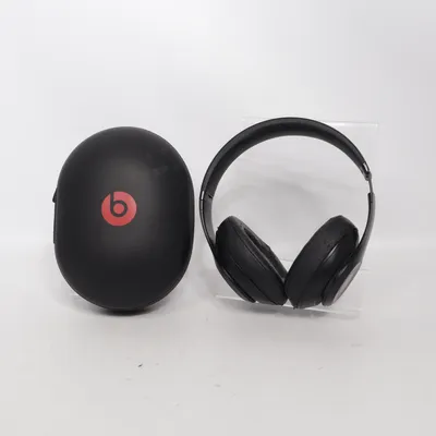 Headphones (Studio) from Beats