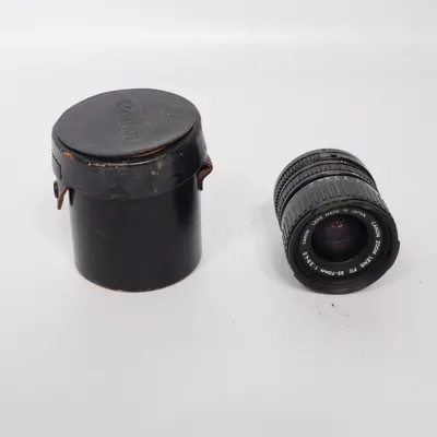 Camera lens (FD 35-70mm 1:3.5-4.5) from Canon