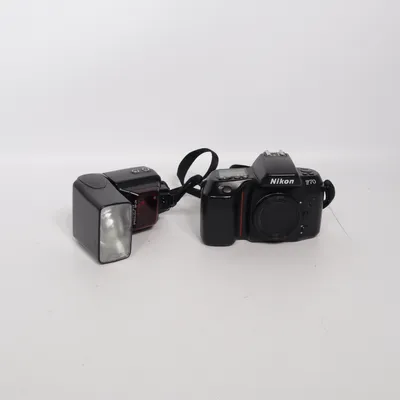 Appareil photo Reflex (F70) de Nikon