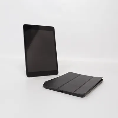 Tablet (Black) from Apple