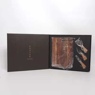 Cheese board (Acacia Cheese Board Set) from Satake