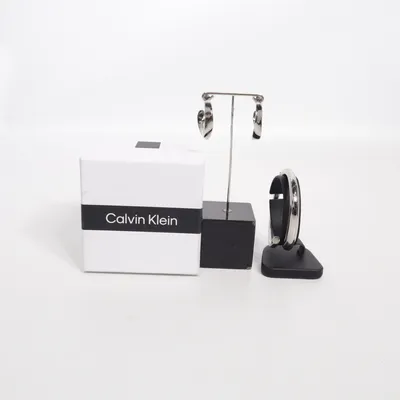 Smyckesset (Silverfärgad) från Calvin Klein Okänd metall