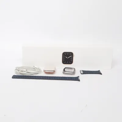 Smartwatch (Roséguldfärgad) från Apple