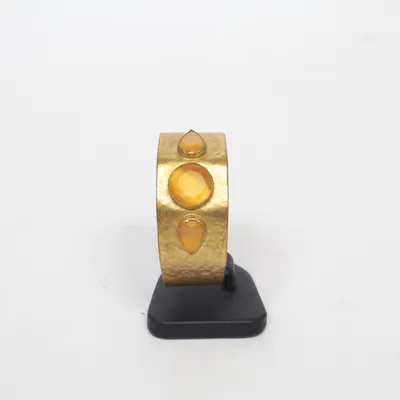 Armring (Guldfärgad) Okänd metall