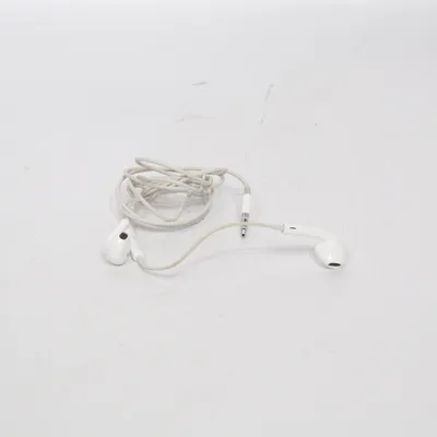 Headphones (EarPods) from Apple