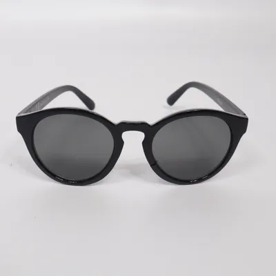 Solglasögon (Svart) från Weekday