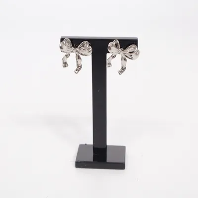 Örhängen (Silverfärgad) Okänd metall