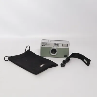 Analog kompaktkamera (Ektar H35) från Kodak