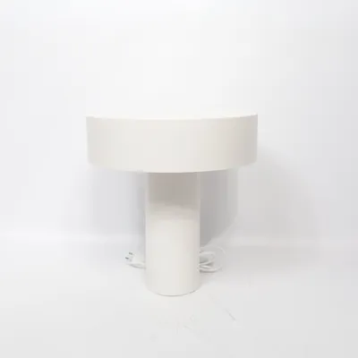 Bordslampa (Vit) från Kema Keur