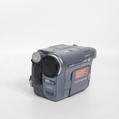 Videokamera (CCD-TRV228E) från Sony