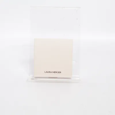 Puder (REAL FLAWLESS LUMINOUS PERFECTING PRESSED POWDER) från Laura Mercier