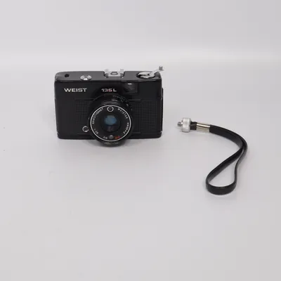 Analog compact camera (135L) from Weiste
