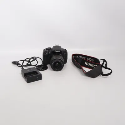 DSLR camera (DS126431) from Canon