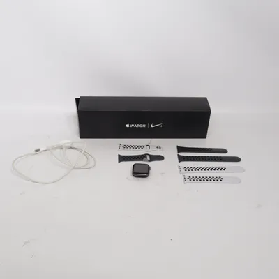 Montre connectée (Noir, Gris) de Apple