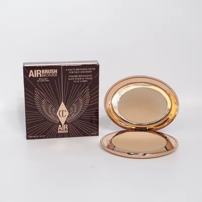 Bronzer (Air brush bronzer) van Charlotte Tilbury