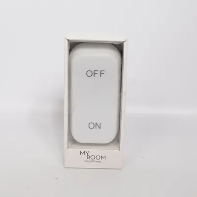 Nachtlamp (On/off lamp) van Björna