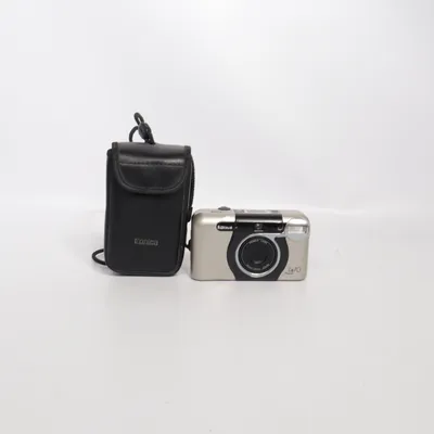 Analog kompaktkamera (Z-Up 70 Super) från Konica