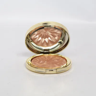 Powder (Starlight Glow Cc Highlighter) from By Terry