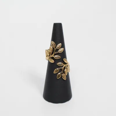 Ring (Guldfärgad) Okänd metall