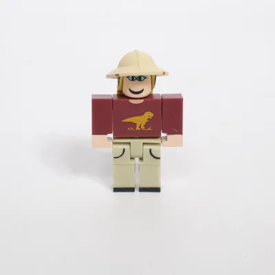Leksaksfigur (Röd, Beige, Guldfärgad) från Roblox