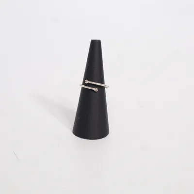 Ring (Silverfärgad) Okänd metall