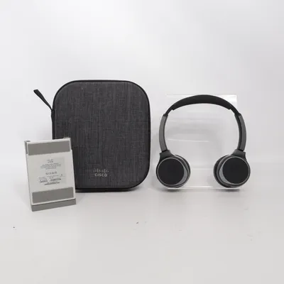 Headphones (HS-WL-730-DSKCH) from Cisco