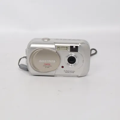 Digital kompaktkamera (D-395) från Olympus