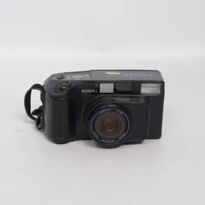 Analog kompaktkamera (MR.640) från Konica