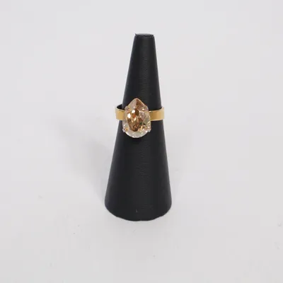 Ring (Guldfärgad) från Caroline Svedbom Okänd metall