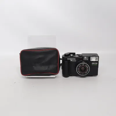 Analog kompaktkamera (Monami 35Fs) från Chinon