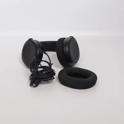Headphones (Black) from Steelseries