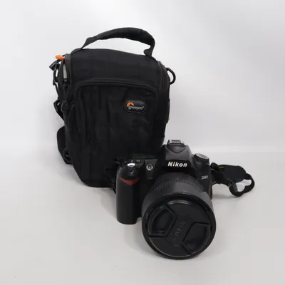 Systemkamera (D90) från Nikon