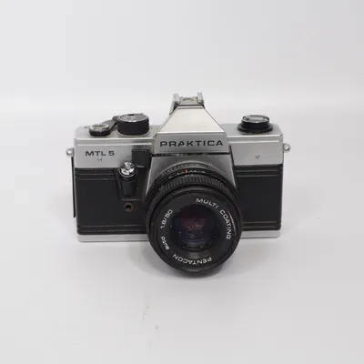 SLR camera (Mtl 5 - 1.8/50) from Praktica