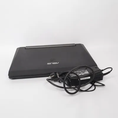Laptop (G74S) från Asus