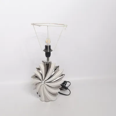 Lampfot (Vit, Silverfärgad)