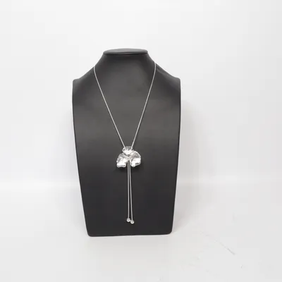 Halsband (Silverfärgad) Okänd metall