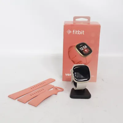 Smartwatch (Beige) från FitBit