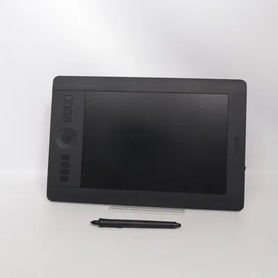 Drawing tablet (PTH-651) from Wacom