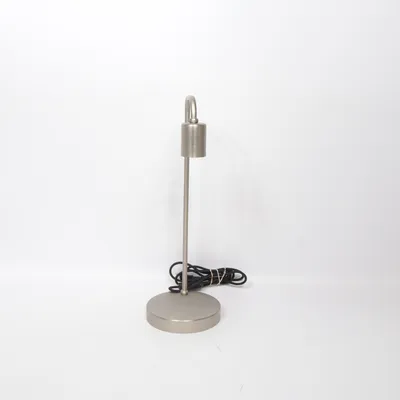 Bordslampa (Silverfärgad) från Sartano