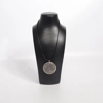 Halsband (Svart, Silverfärgad) Okänd metall