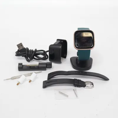 Smart watch (Rosegold) from FitBit