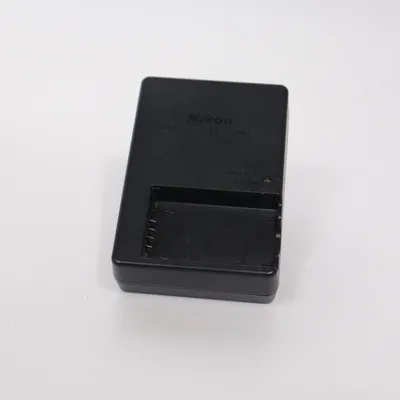 Kameratillbehör (MH-27) från Nikon