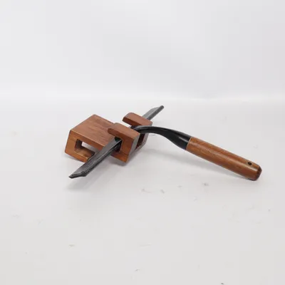 Cleaning equipment (Black, Brown) from Zara Home